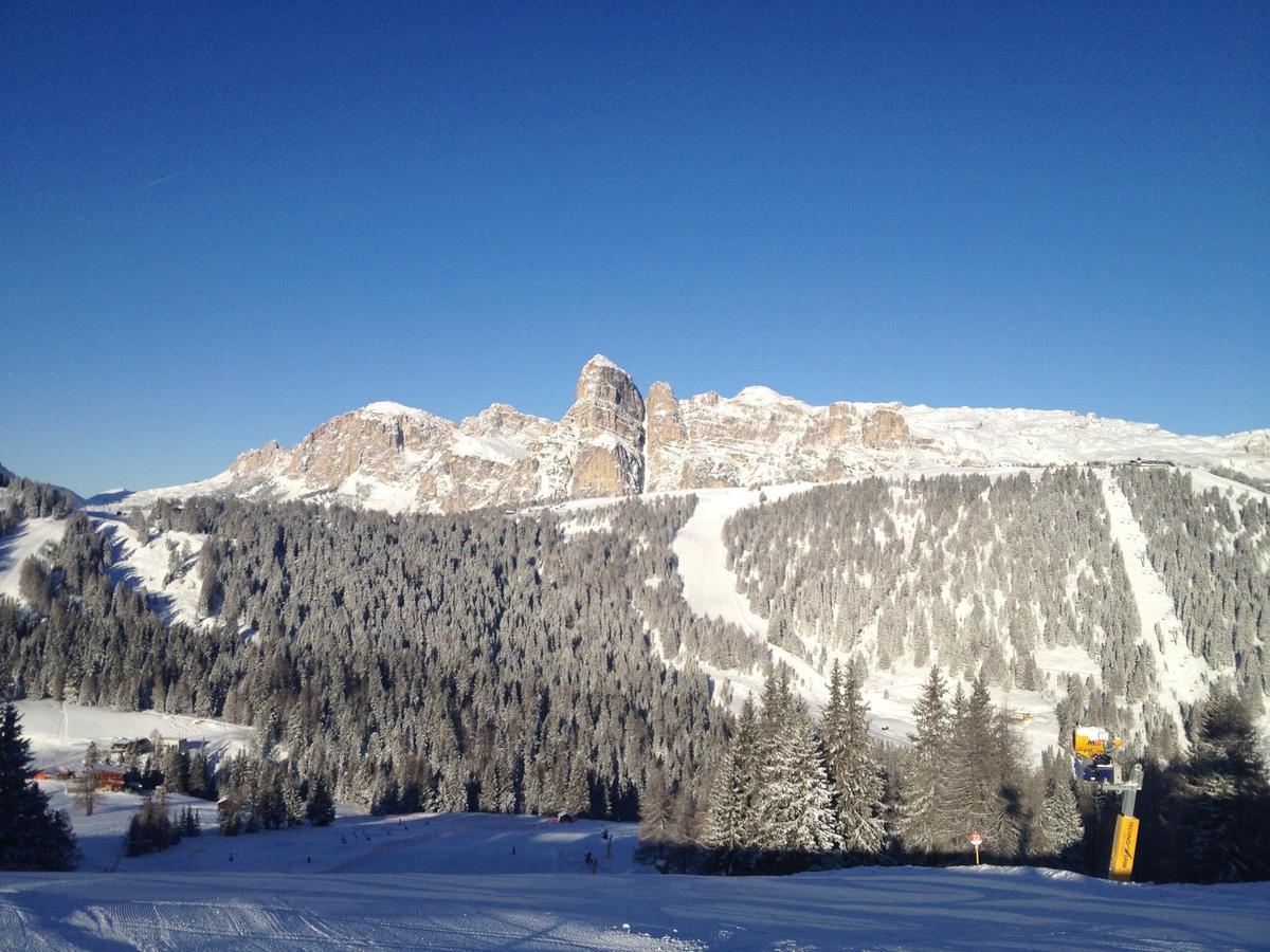 Hotel Garni Raetia Corvara In Badia Esterno foto